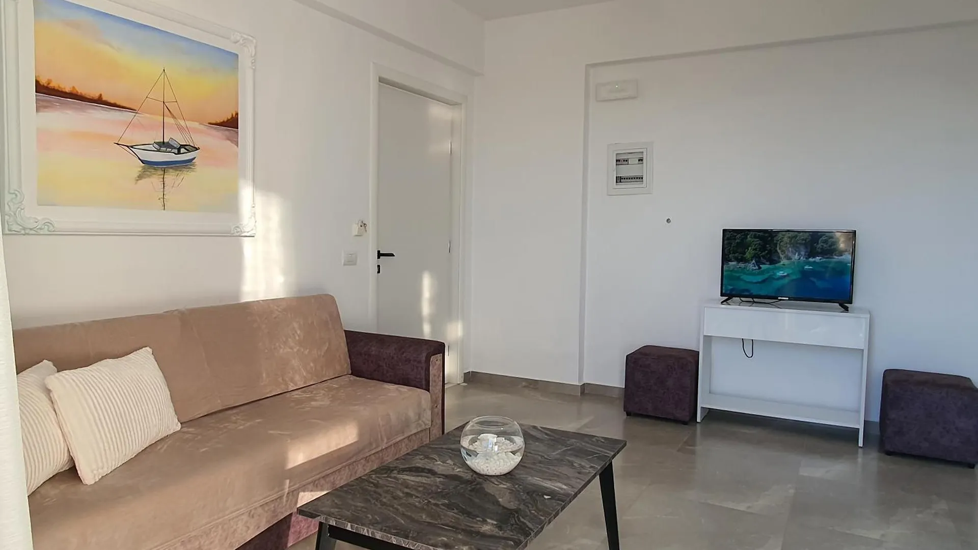 דירה סרנדה Flore Rooms