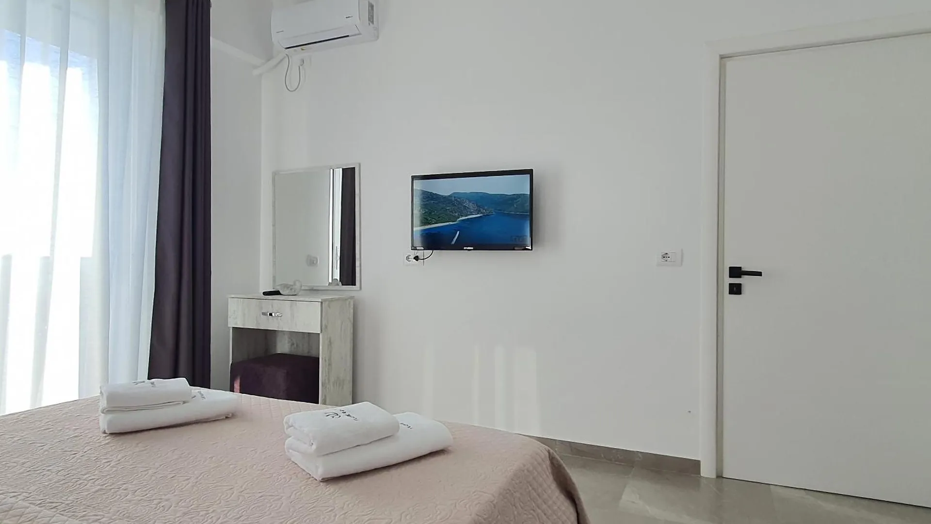 Flore Rooms Sarande Albania