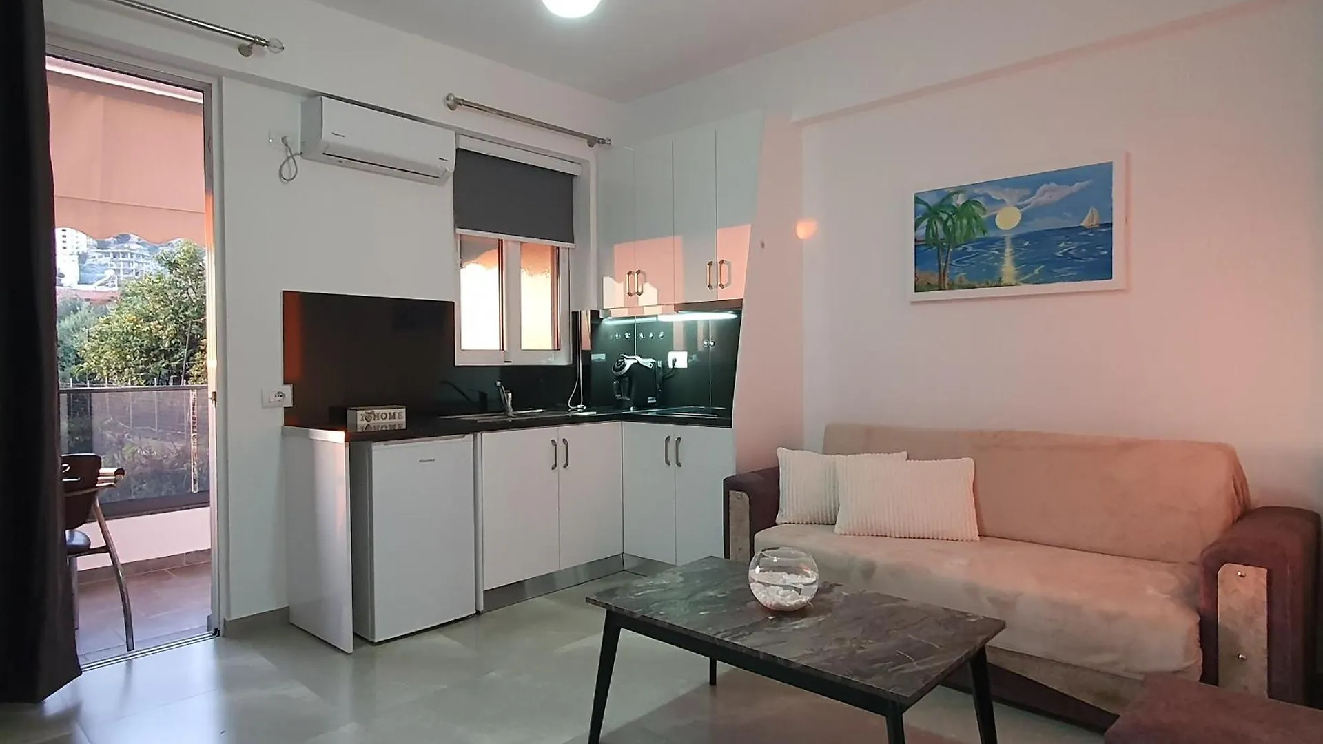 Flore Rooms Sarande Apartment