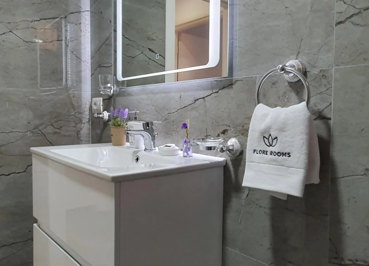 Flore Rooms Sarande Apartment