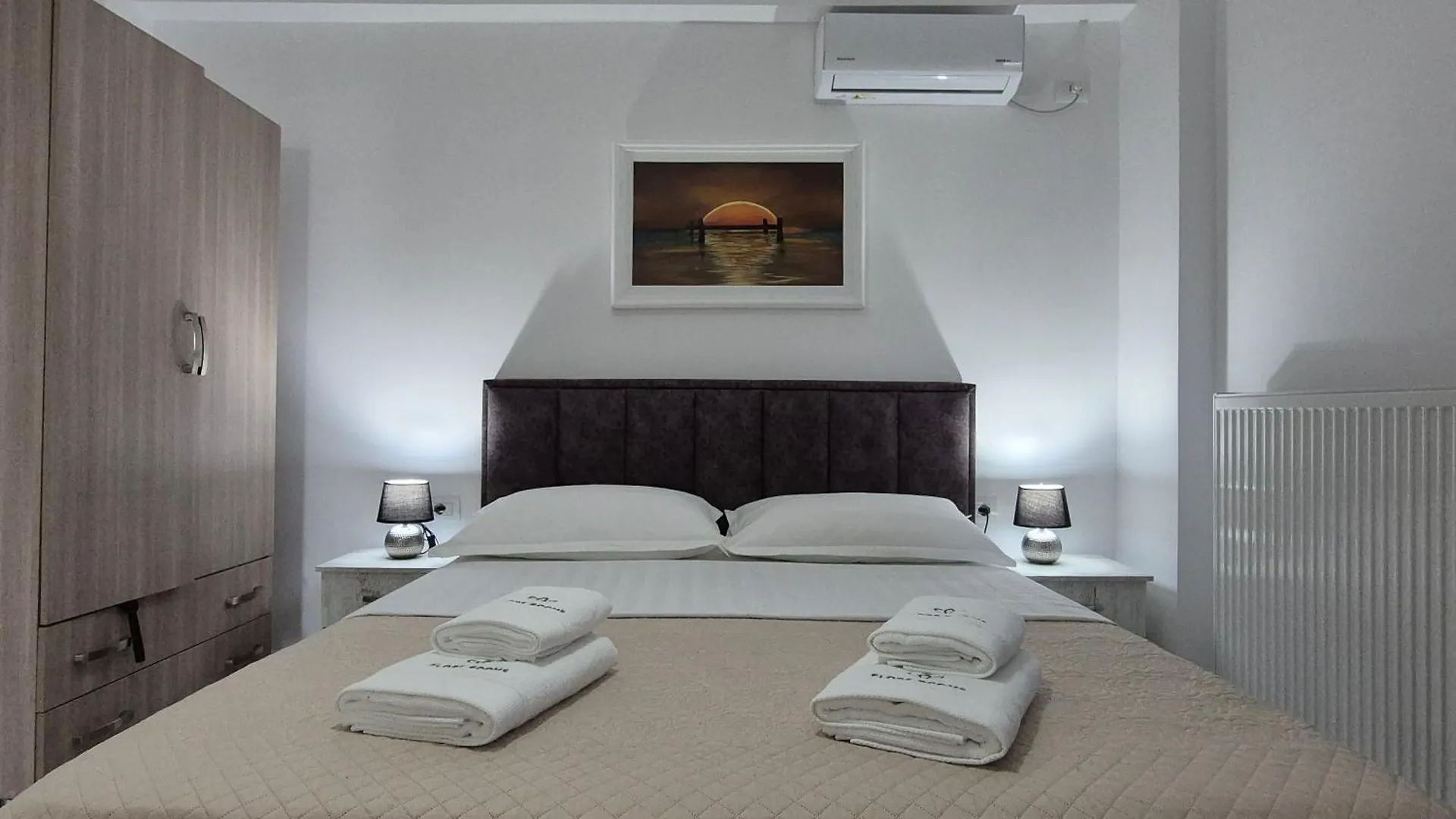 Flore Rooms Sarande 0*,