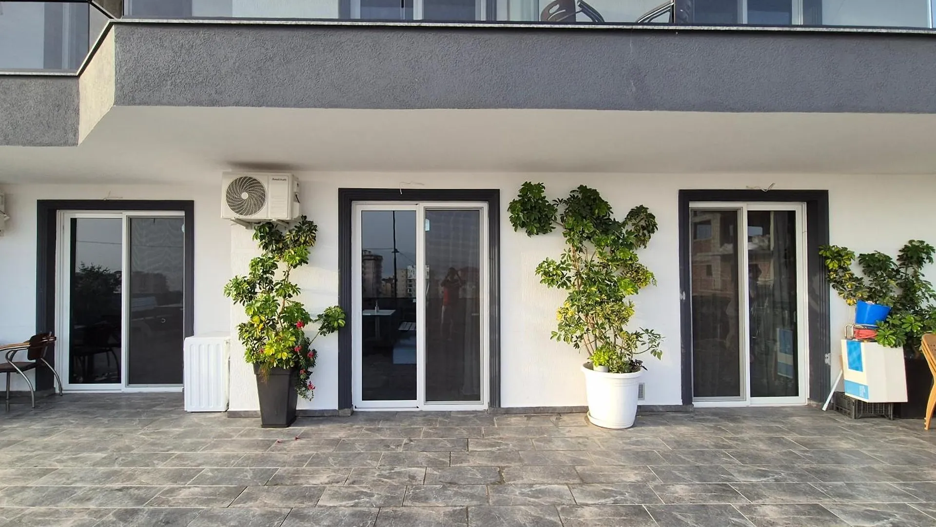 Flore Rooms Sarande 0*,  Albania
