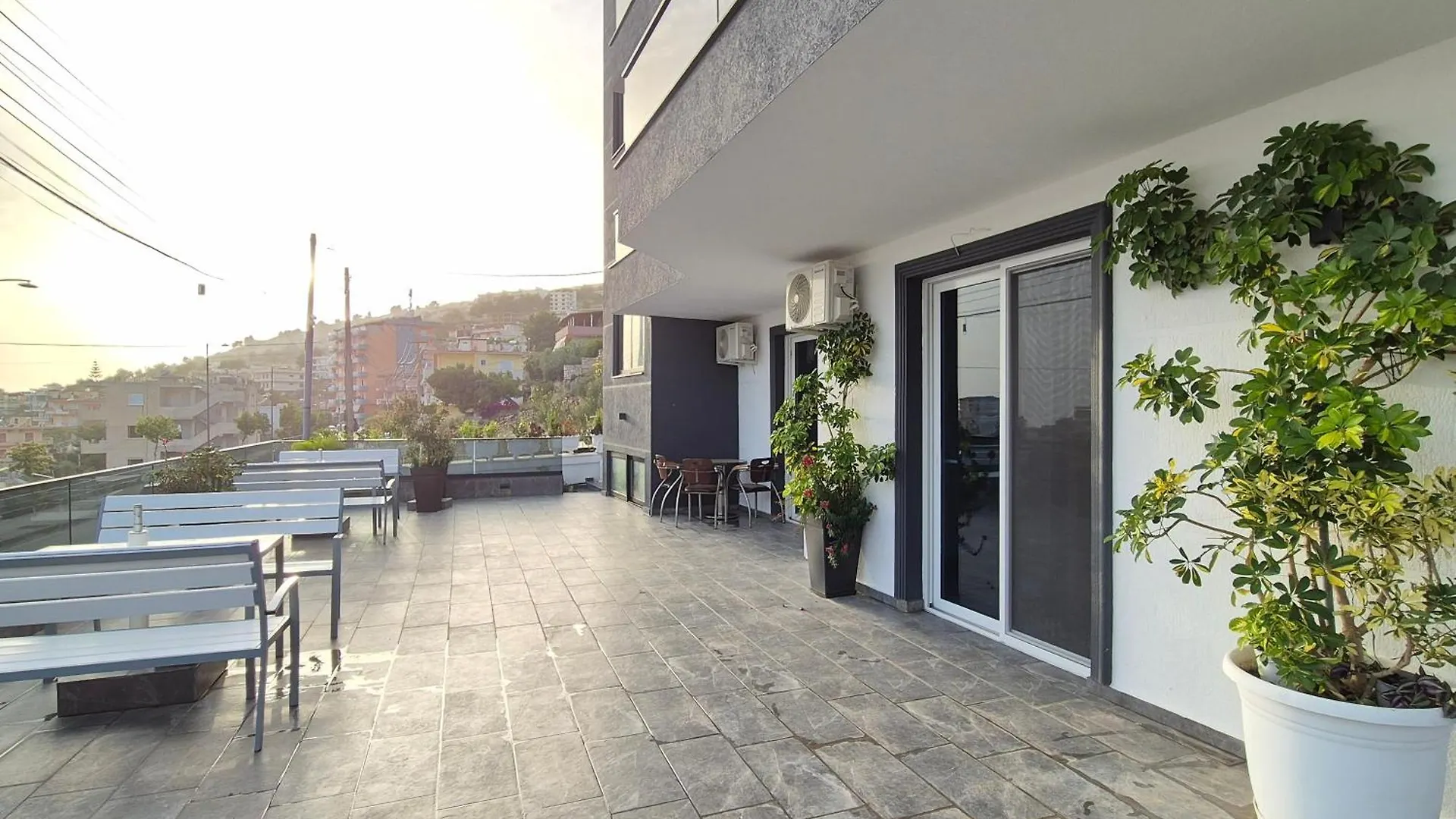 Flore Rooms Sarande