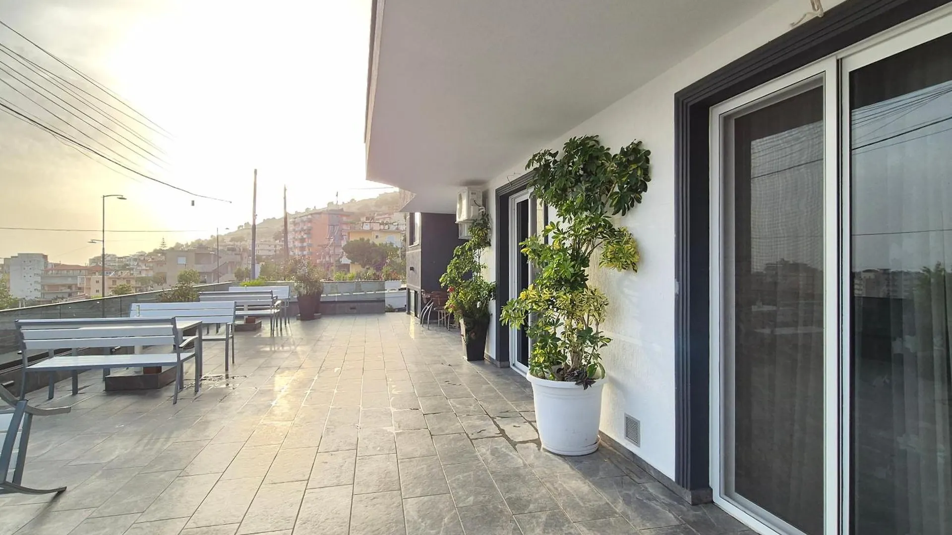 Flore Rooms Sarande Apartment