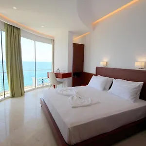 Hotell Delfini, Sarandë