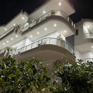 Dani's Sarandë