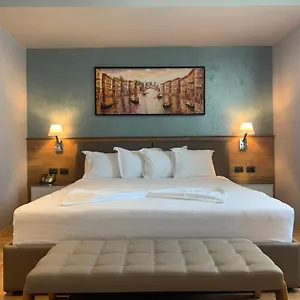 Hotell Butrinti, Sarandë