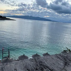 Xhefri 2 Sarandë