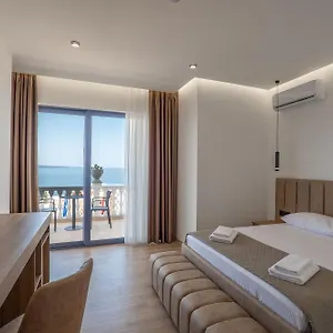 3* Ξενοδοχείο Keos